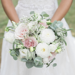 Round wedding bouquet 
