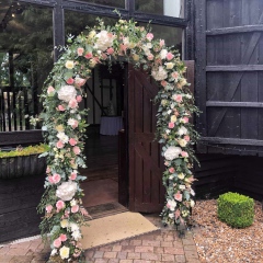 Wedding florist near Winters barns