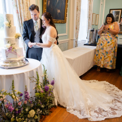 Wedding cake flowers kent